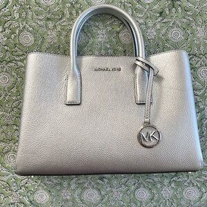 Michael Kors Ruthie satchel- silver